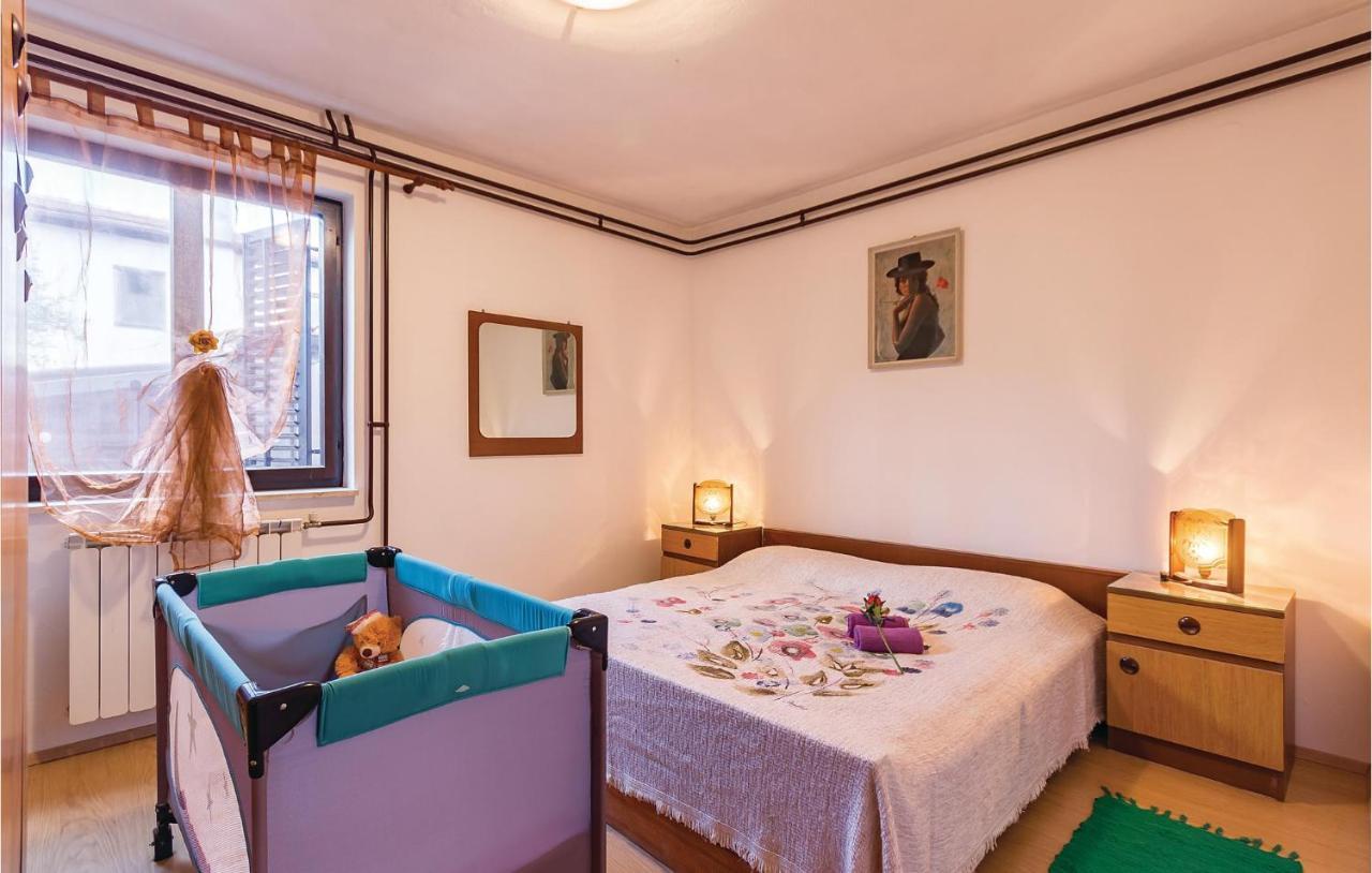 3 Bedroom Beautiful Apartment In Medolino Esterno foto