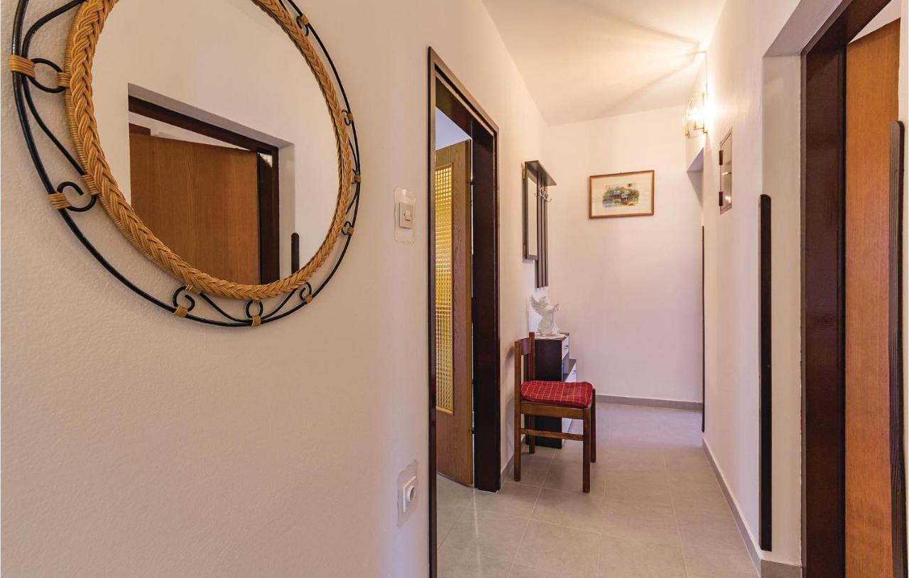 3 Bedroom Beautiful Apartment In Medolino Esterno foto